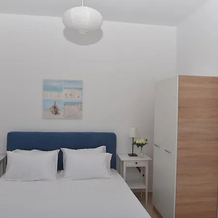 Casa de Férias Ble Elia Villas-blue Liaropa